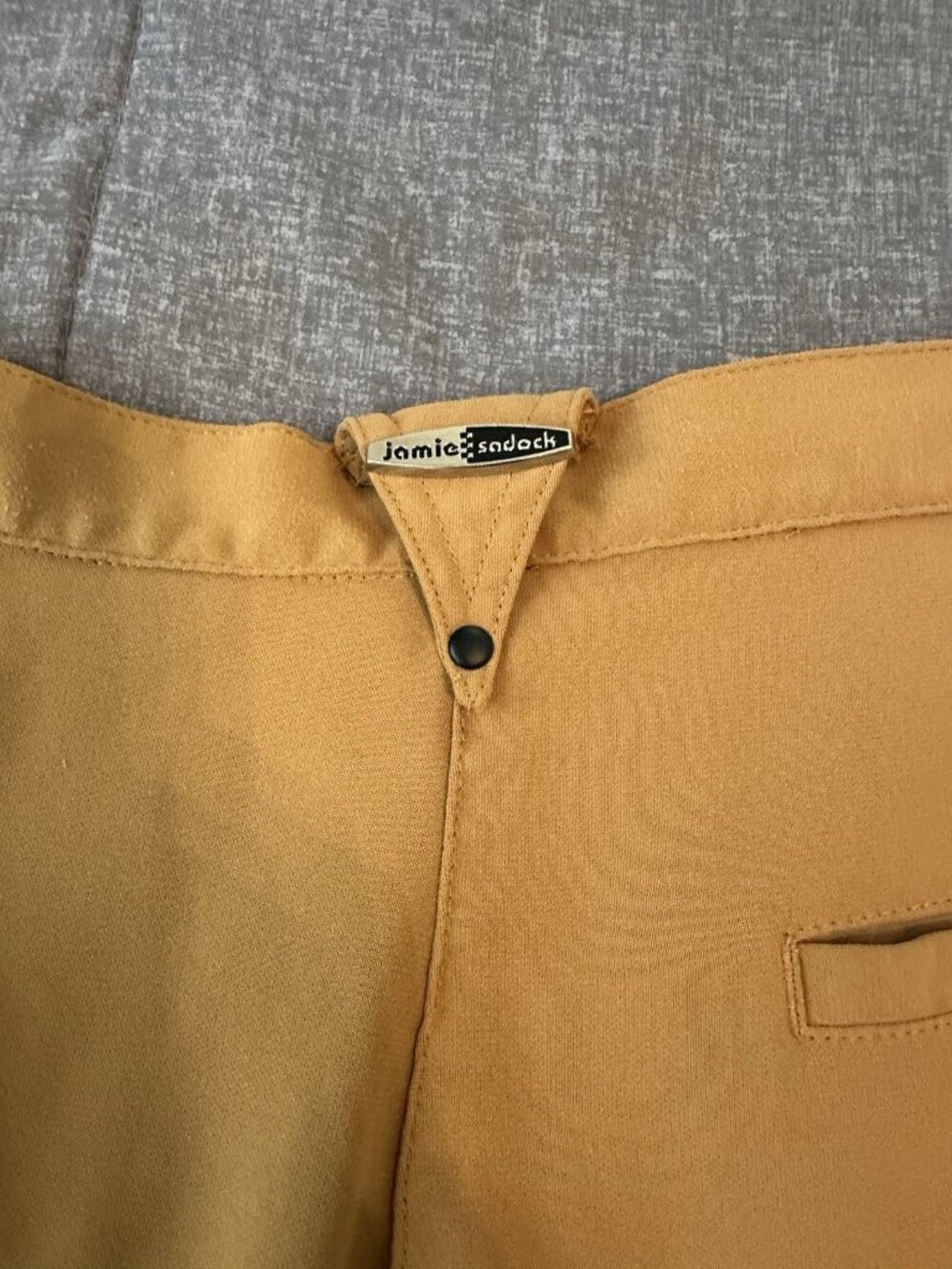 Vintage Jamie Sadock Womens Mustard Yellow Golf Shorts 12 Athletic Travel Sporty - Picture 6 of 6